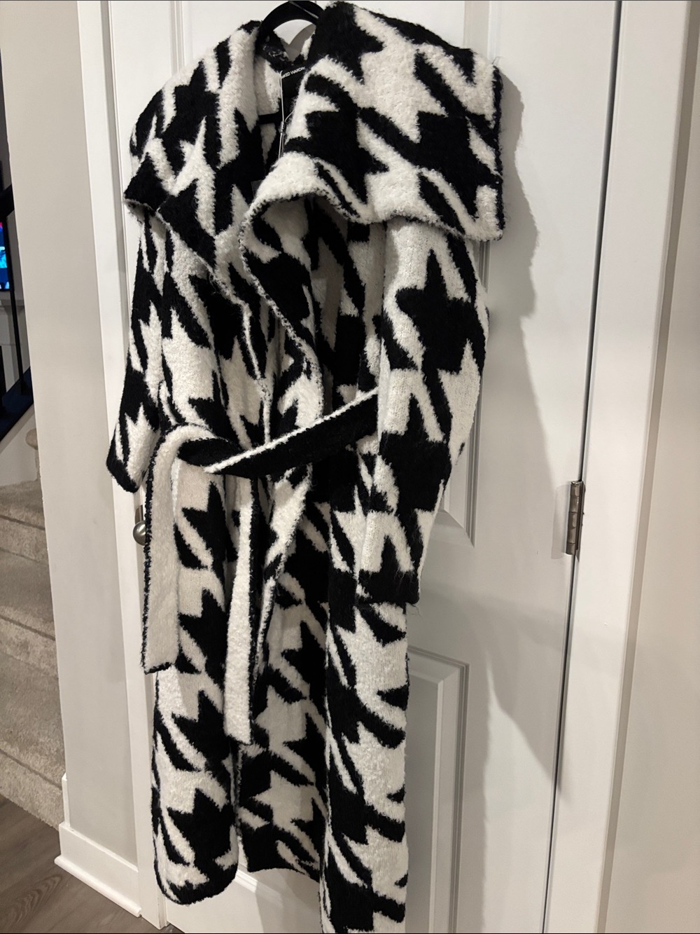 Naked Wardrobe Boucle Houndstooth Coat - Picture 5 of 7